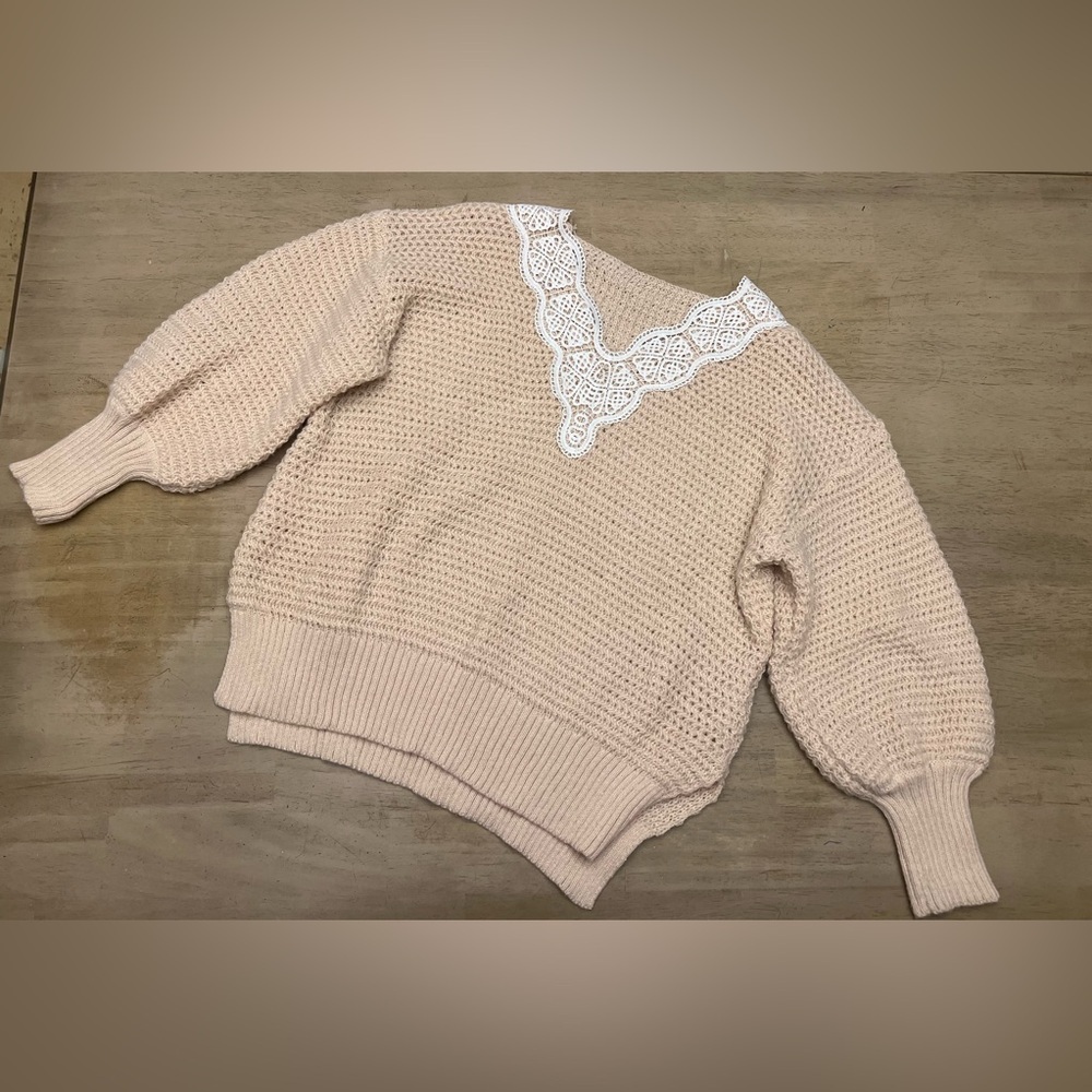 ✨ Vintage Inspired Crotchet Knit Sweater with Lace Detail